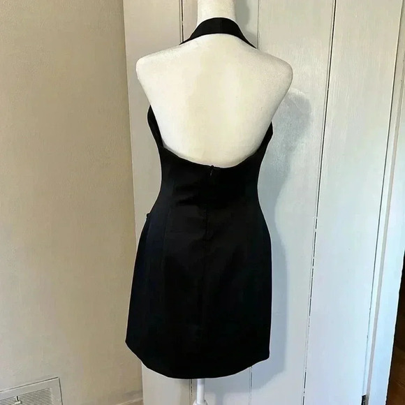 Adorable little black dress 🖤 - Picture 2 of 7